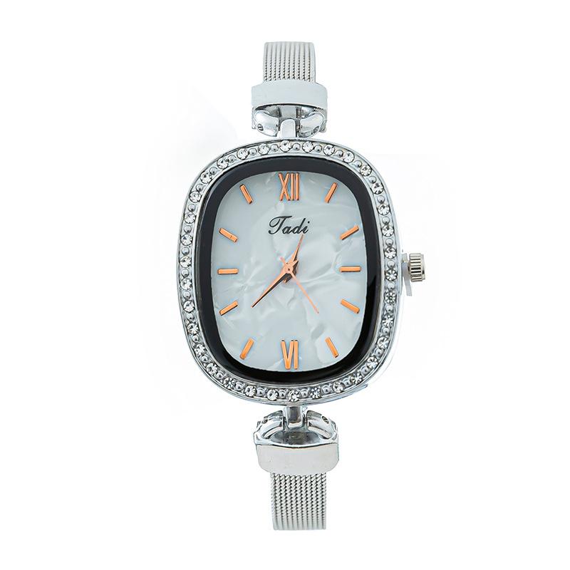 2022 new Casual Women's Watch Personalized Dial Fashion Alloy Mesh strap Quartz Women's Watch