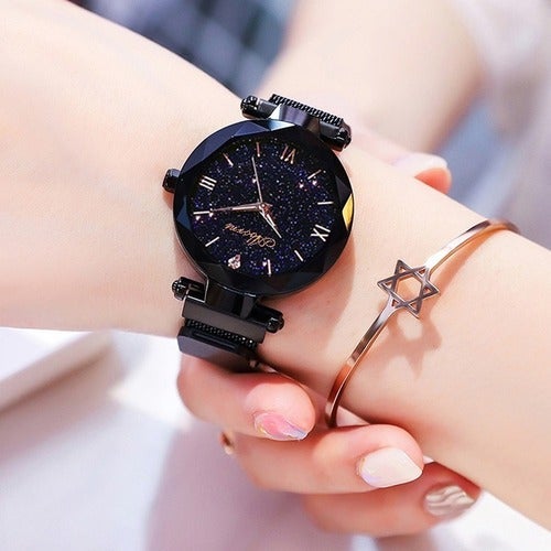 Fashion Women's Watches Elegant Magnetic Strap Analog Quartz Watch