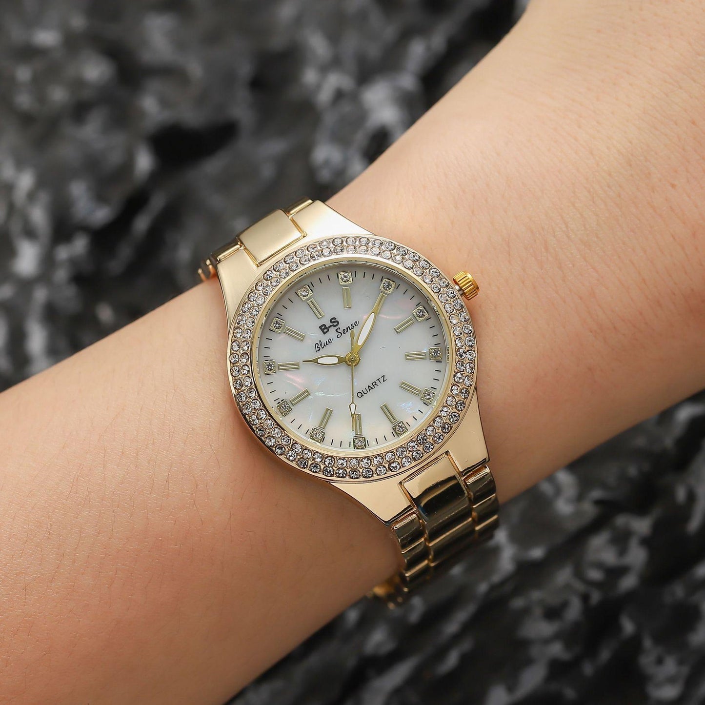 Women Watches  Analog Quartz Watches